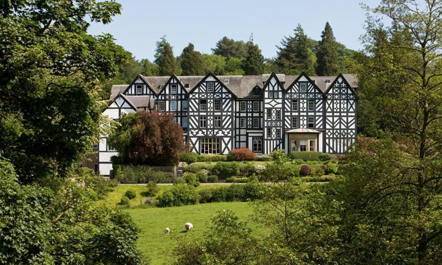 Gregynog Hall Guest House Tregynon Eksteriør bilde
