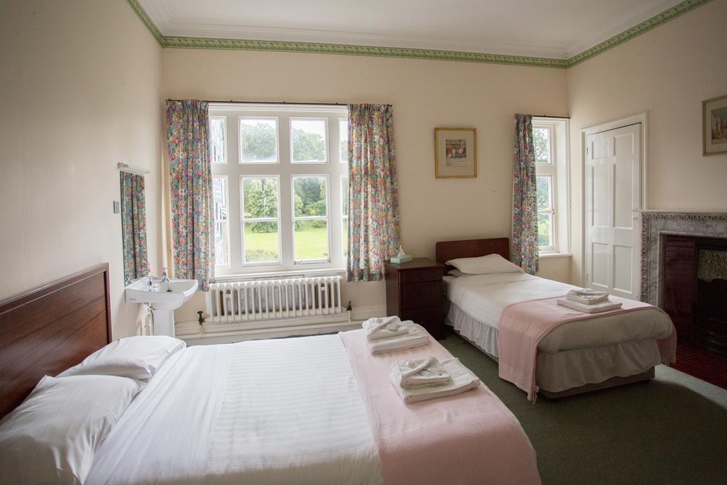 Gregynog Hall Guest House Tregynon Eksteriør bilde