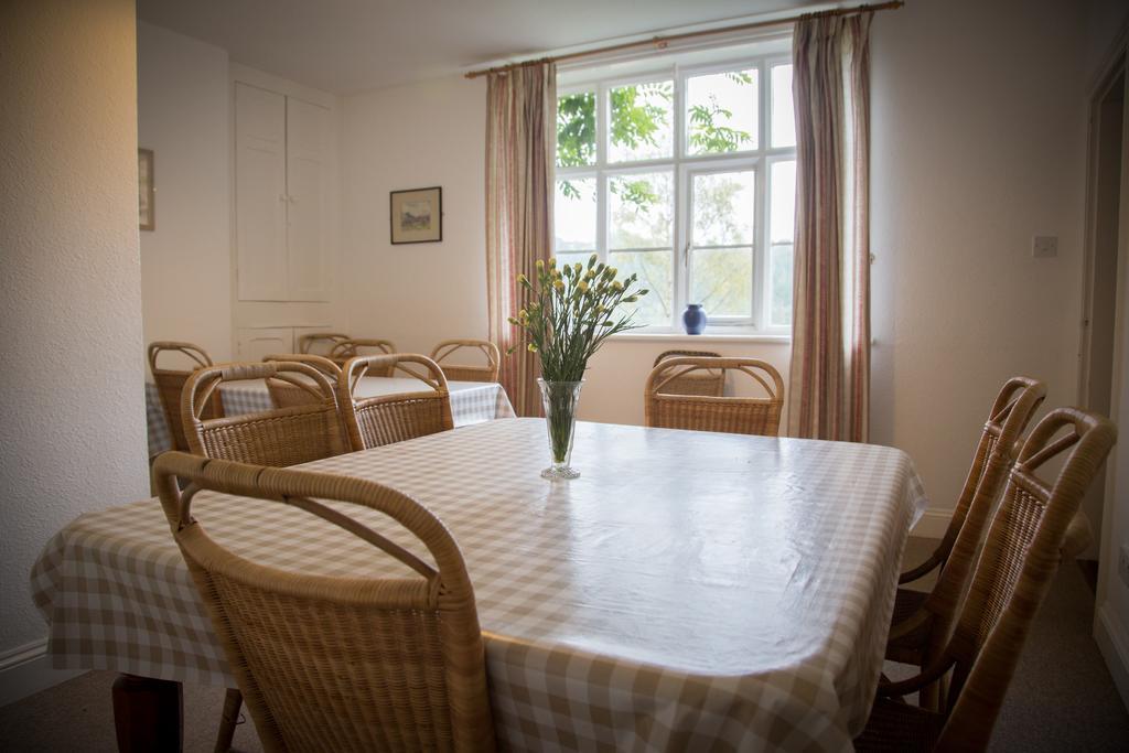 Gregynog Hall Guest House Tregynon Eksteriør bilde