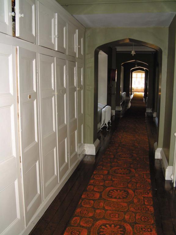 Gregynog Hall Guest House Tregynon Eksteriør bilde