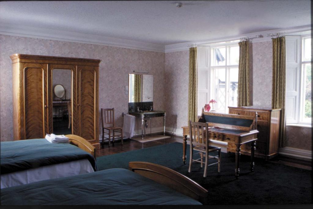 Gregynog Hall Guest House Tregynon Eksteriør bilde