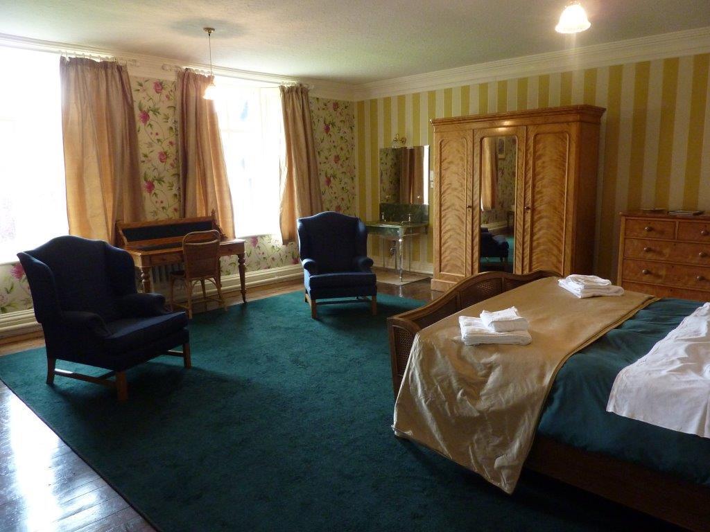 Gregynog Hall Guest House Tregynon Eksteriør bilde